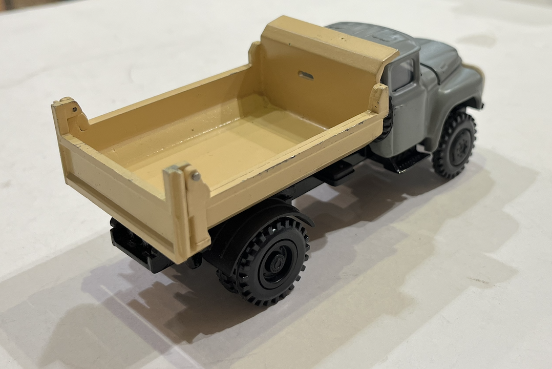 CAMION RUSSE NOVOEXPORT 1/43°