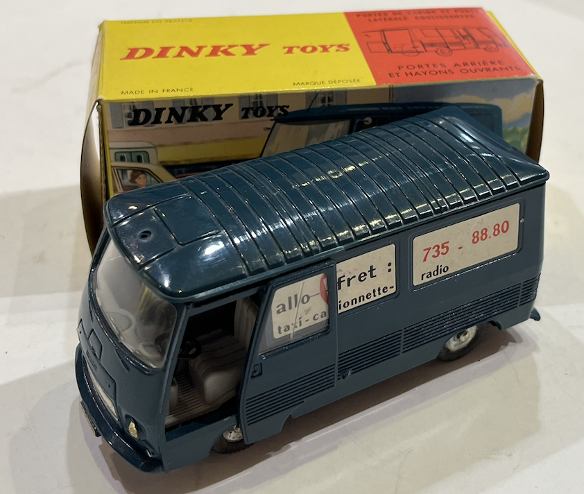 PEUGEOT J7 FOURGON ALLO-FRET DINKY TOYS 1/43°