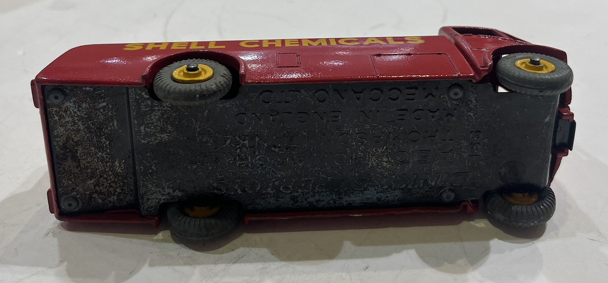 AEC MONARCH THOMPSON TANK DINKY SUPERTOYS 1/43