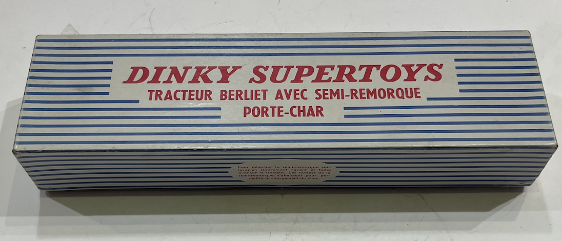 BERLIET TRACTEUR MILITAIRE AVEC SEMI-REMORQUE PORTE-CHAR DINKY TOYS 1/43°