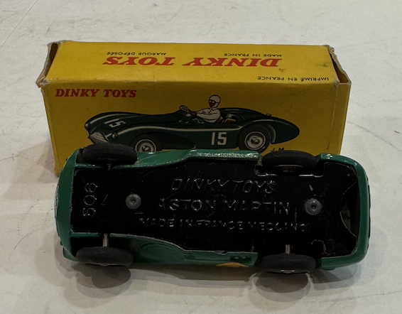 ASTON MARTIN DB3 SPORT DINKY TOYS 1/43
