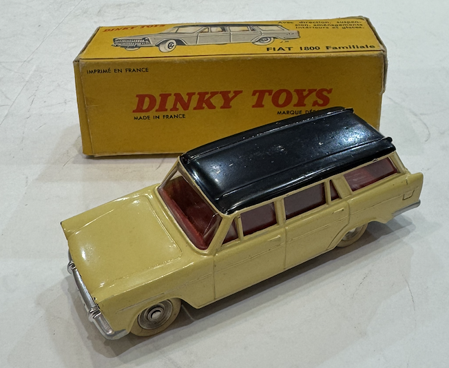 FIAT 1800 FAMILIALE DINKY TOYS 1/43
