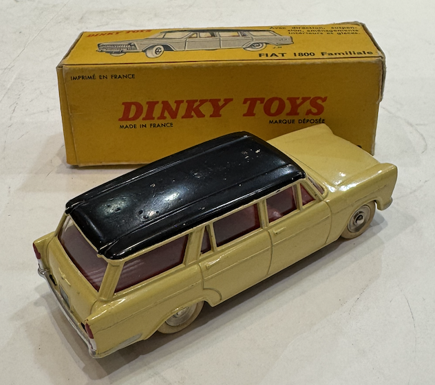 FIAT 1800 FAMILIALE DINKY TOYS 1/43