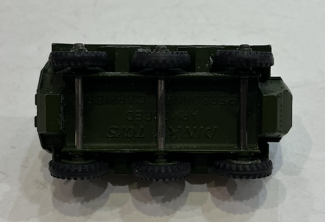 FERRET ARMOURED CAR DINKY TOYS 1/43°