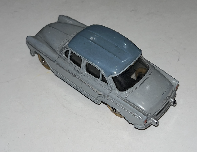SIMCA ARONDE DINKY 1/43