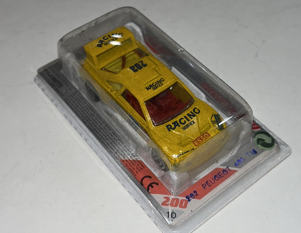 PEUGEOT 405 T16 MAJORETTE 1/64