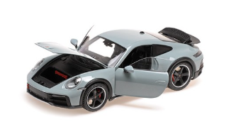 PORSCHE 911 DAKAR 2023 GREEN MINICHAMPS 1/18°