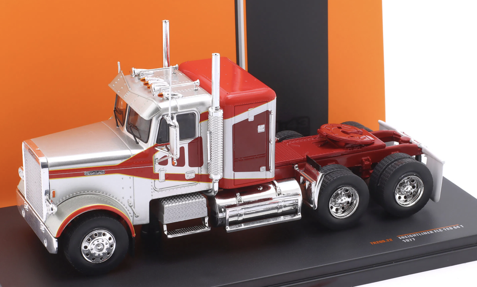 Freightliner FLC 120 64 T SZM Année de construction 1977 gris / rouge 1:43 Ixo