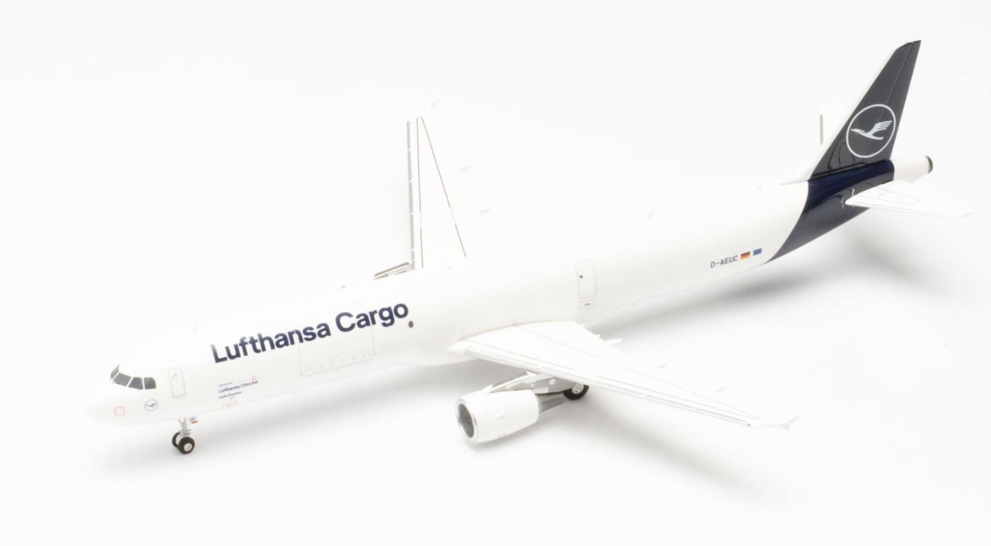 Lufthansa Cargo Hello Europe AIRBUS HERPA 1/500