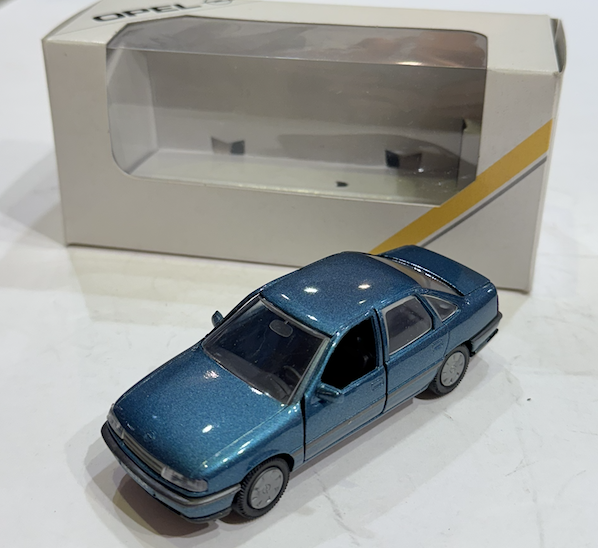 OPEL VECTRA GAMA 1/43