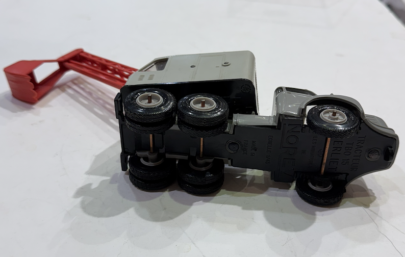 TRACTEUR BERLIET TBO15 NOREV 1/43