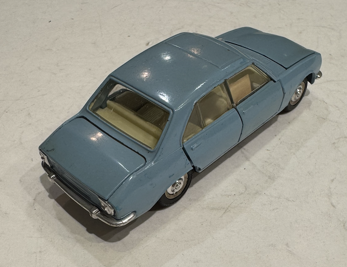 PEUGEOT 504 DINKY TOYS 1/43