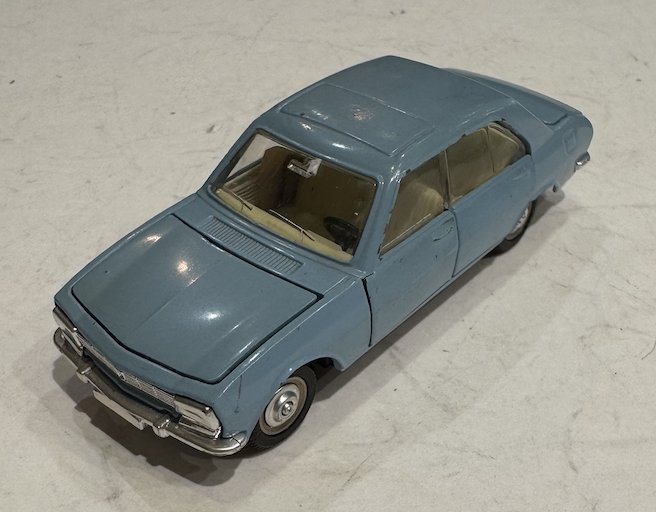 PEUGEOT 504 DINKY TOYS 1/43