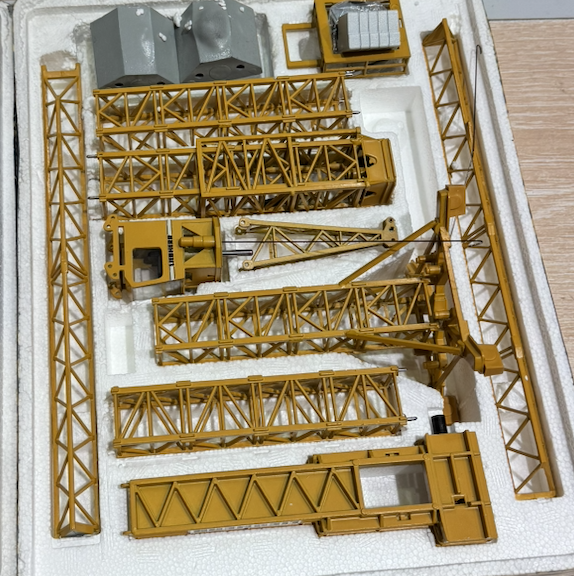 GRUE A TOUR LIEBHERR CONRAD 1/87