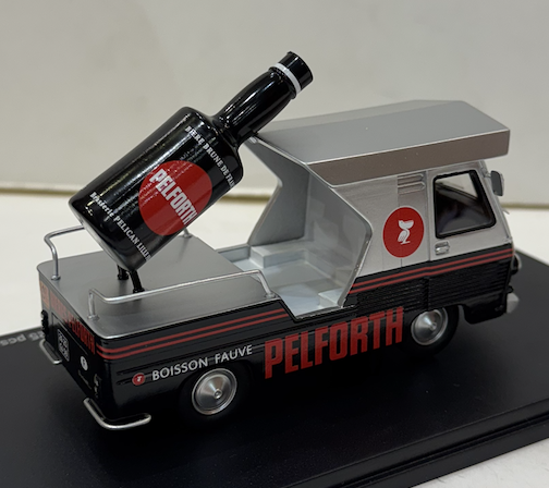 Véhicule Publicitaire TDF 1977 Pelforth Noir et Argent PERFEX 1/43