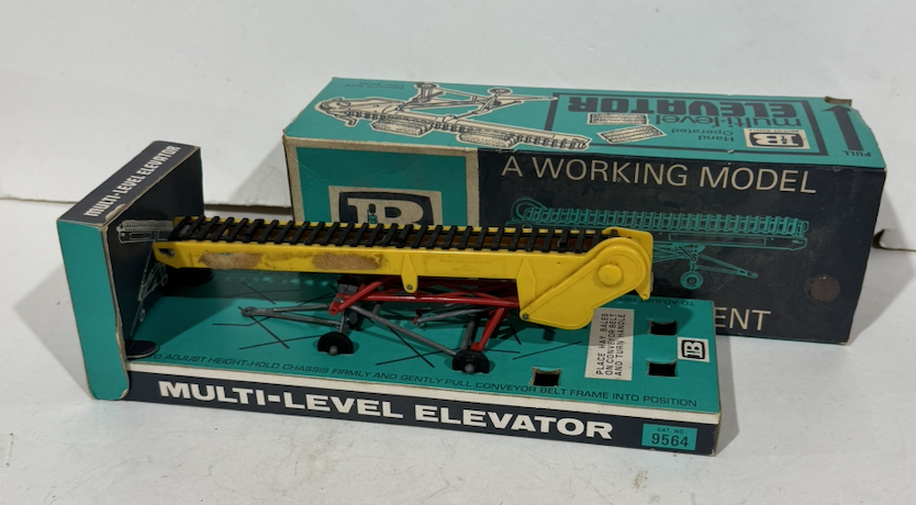 MULTI-LEVEL ELEVATOR BRITAINS 1/43