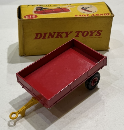 WEEKS FARM TRAILER  DINKY TOYS 1/43