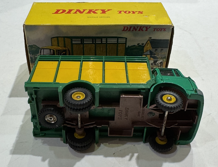 BERLIET BETAILLERE DINKY TOYS 1/43