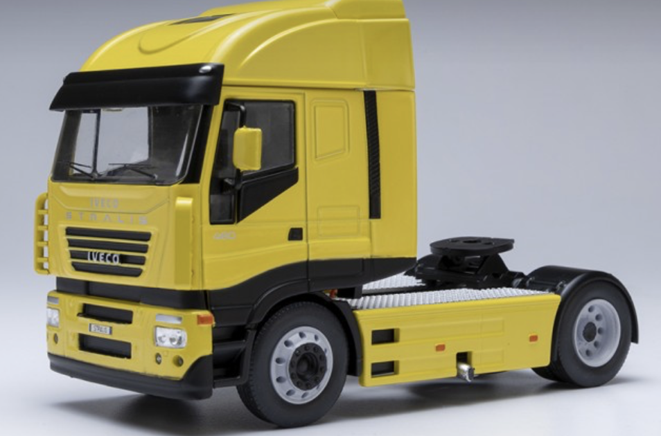 Iveco Stralis 2002 Yellow IXO 1/43