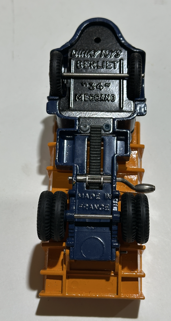 BERLIET GAZELLE MILITAIRE DINKY TOYS FRANCE 1/50°