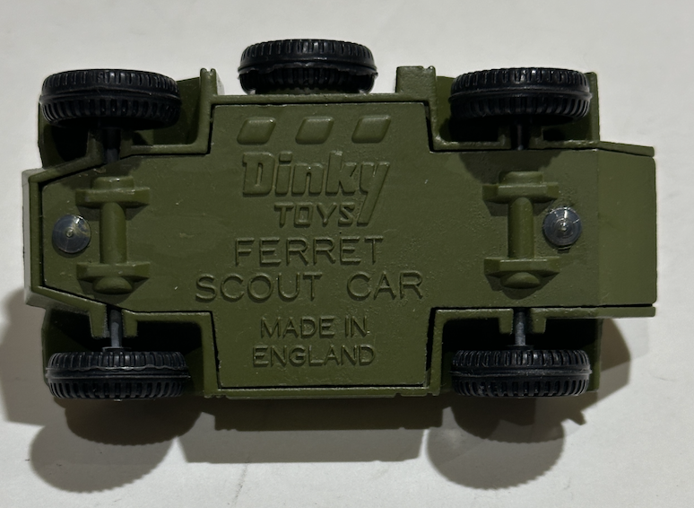 FERRET Scout Car DINKY TOYS 1/43°
