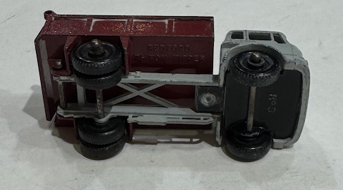 BEDFORD 7 TON TIPPER MATCHBOX 1/64