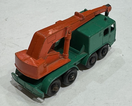 8 WHEEL CRANE MATCHBOX 1/64°