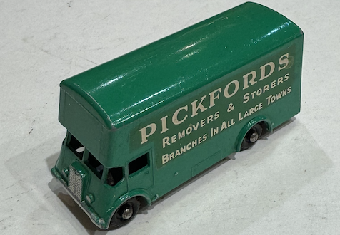 PICKFORDS REMOVERS VAN MATCHBOX 1/64