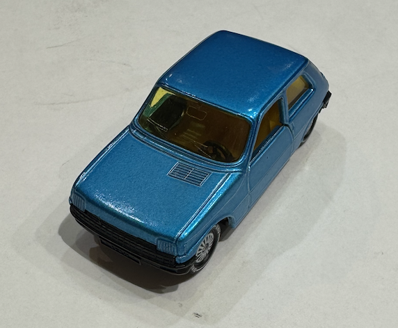 RENAULT 5 SIKU 1/64