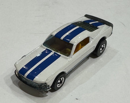 MUSTANG STOCKER HOT WEELS 1/64