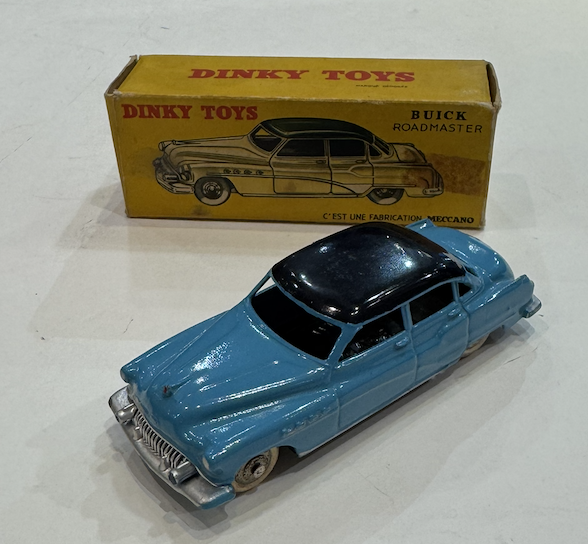 BUICK ROADMASTER BLEU 1958 DINKY TOYS 1/43°