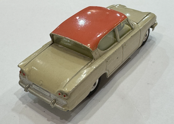 FORD CONSUL CLASSIC BEIGE 1960 CORGI 1/43°