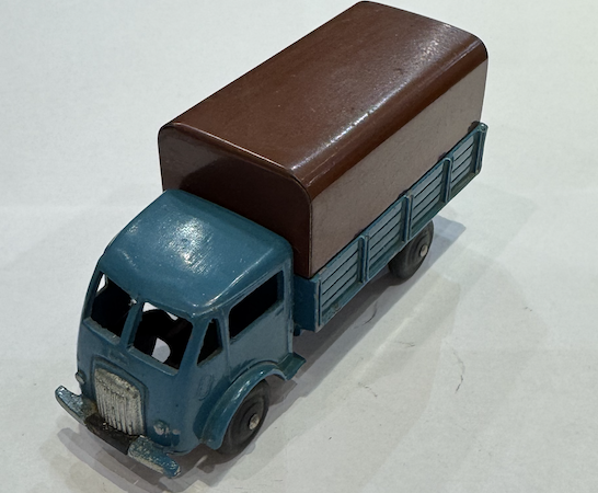 FORD PLATEAU BACHÉ DINKY 1/43