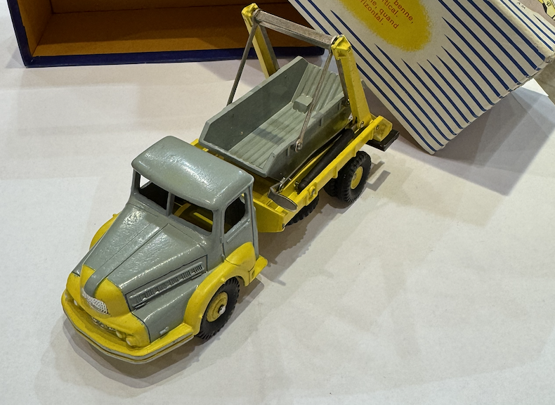 UNIC CAMION MULTIBENNE MARREL JAUNE CITRON DINKY TOYS 1/43°