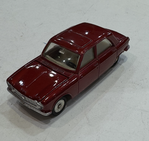 PEUGEOT 204 DINKY TOYS 1/43