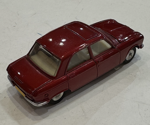 PEUGEOT 204 DINKY TOYS 1/43