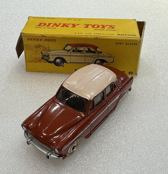 SIMCA ARONDE DINKY TOYS 1/43°