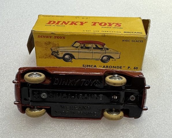 SIMCA ARONDE DINKY TOYS 1/43°