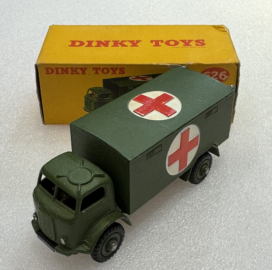 MILITARY AMBULANCE DINKY TOYS 1/43°