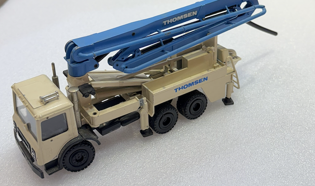 CAMION POMPE À BETON CONRAD 1/55