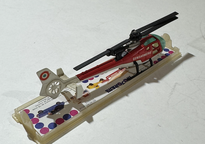 HÉLICOPTÈRE GAZELLE GENDARMERIE MAJORETTE 1/66