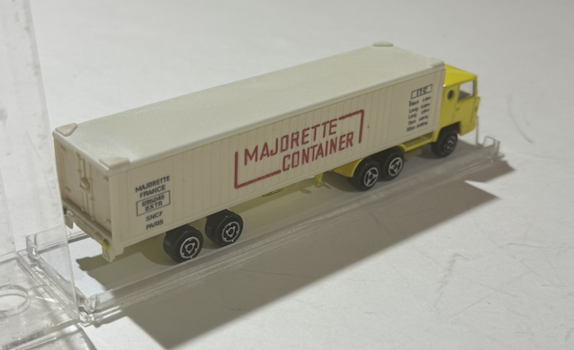BERNARD SEMI-CONTAINER MAJORETTE 1/100°
