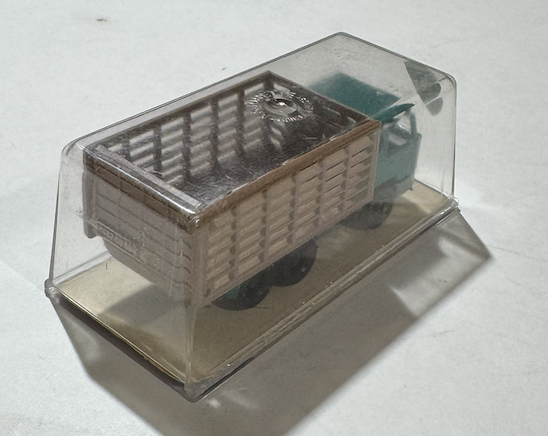 CAMION BERNARD FOURRAGERE MAJORETTE 1/66