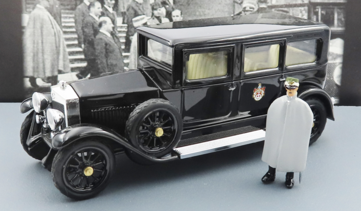FIAT 519 S LIMOUSINE – Nero – 1929 – Re Vittorio Emanuele III – With figure RIO 1/43