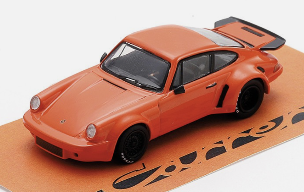 PORSCHE 911 3.0 RSR 1974 Orange/Noir  SPARK 1/64
