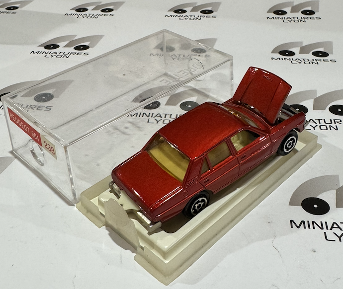 PEUGEOT 604 MAJORETTE 1/66