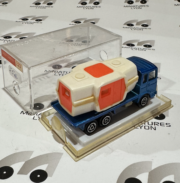 CAMION SAVIEM CHANTIER MAJORETTE 1/66
