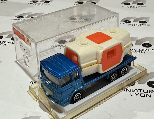 CAMION SAVIEM CHANTIER MAJORETTE 1/66