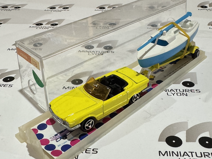 MERCEDES 300 SL + VOILIER MAJORETTE 1/66