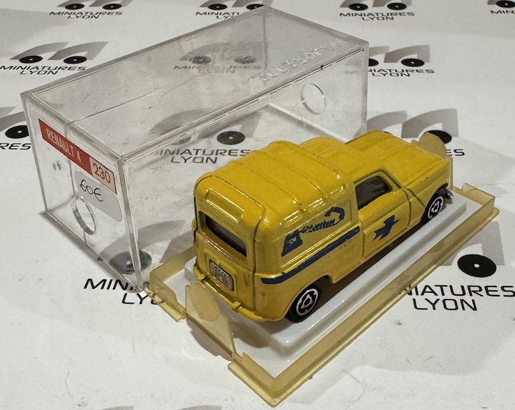 RENAULT 4 LA POSTE MAJORETTE 1/66